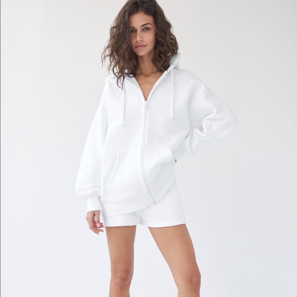 🔥SOLD Aritzia TNA Boyfriend Zip-Up Hoodie